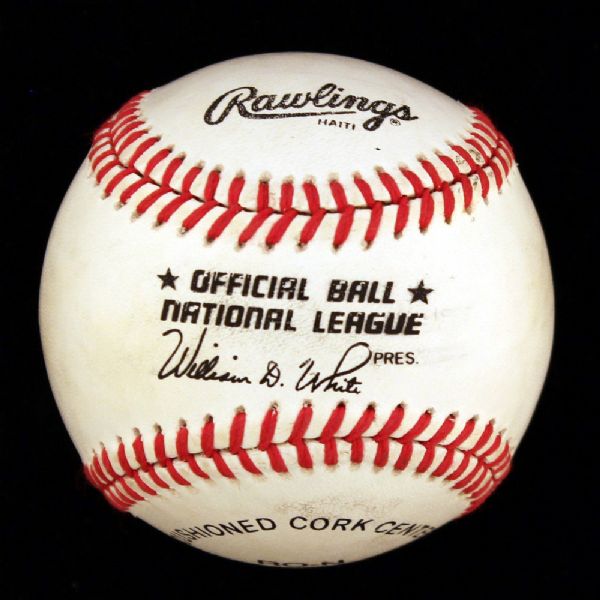 WILLIE MAYS SIGNED ONL BASEBALL