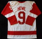 GORDIE HOWE SIGNED & INSCRIBED RED WINGS JERSEY PSA/DNA