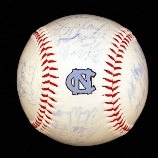 2008 UNIVERSITY OF NORTH CAROLINA TAR HEELS TEAM SIGNED BASEBALL INCL. MATT HARVEY