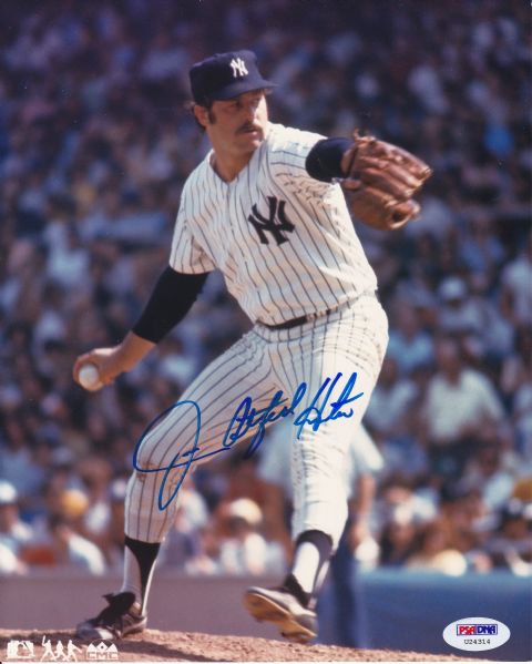 JIM CATFISH HUNTER SIGNED 8X10 PHOTO PSA/DNA