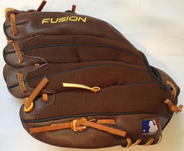 SANDY KOUFAX SIGNED FULL SIZE WILSON BASEBALL GLOVE