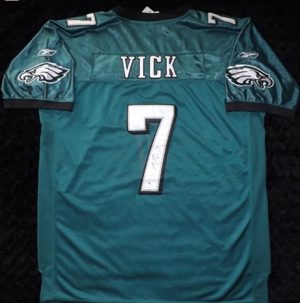 MICHAEL VICK SIGNED ON FIELD EAGLES JERSEY