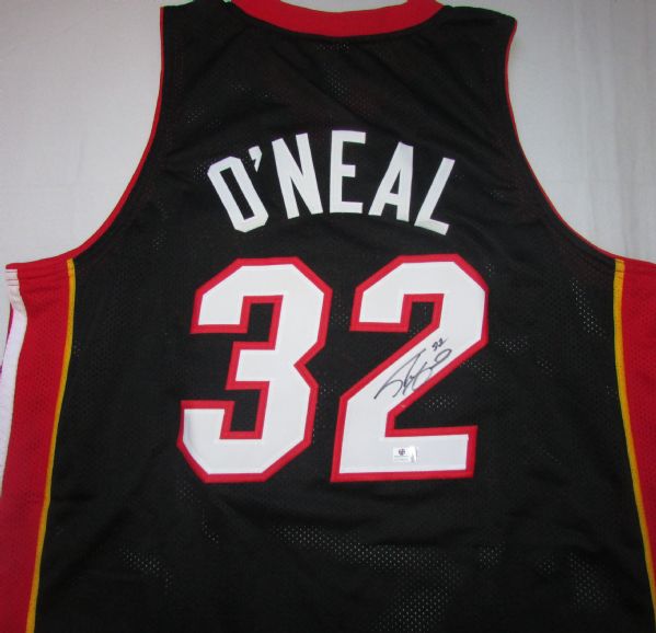 SHAQUILLE O'NEAL SIGNED MIAMI HEAT JERSEY