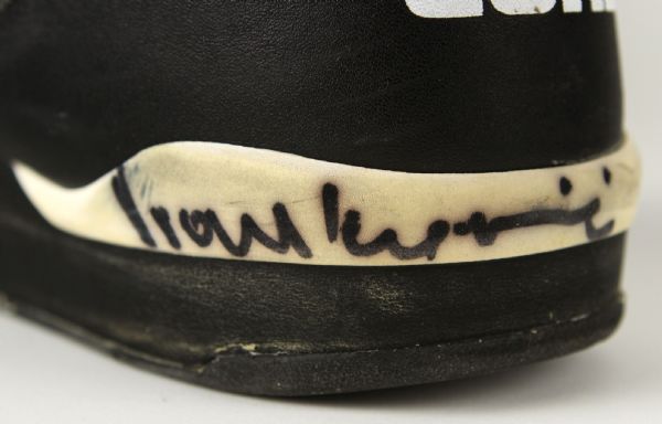 1990-92 STOJKO VRANKOVIC BOSTON CELTICS SIGNED GAME WORN SHOES JSA