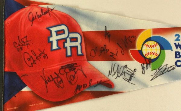 2013 PUERTO RICO WBC TEAM SIGNED FULL SIZE PENNANT PSA/DNA LOA