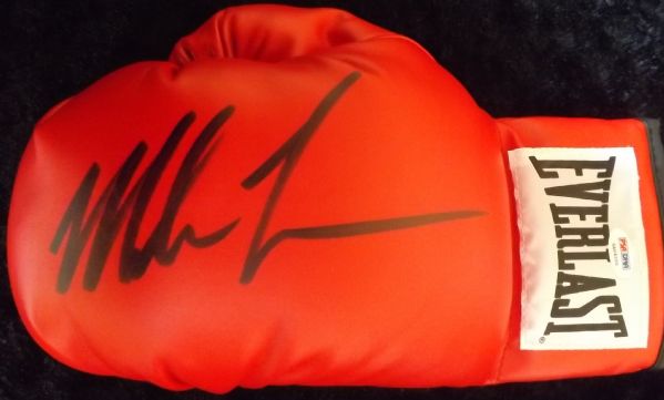 MIKE TYSON SIGNED FULL SIZE EVERLAST BOXING GLOVE PSA/DNA