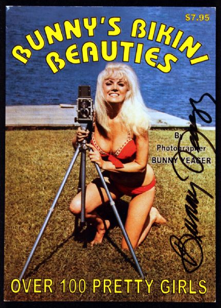 BUNNY YEAGER SIGNED BUNNY'S BIKINI BEAUTIES SOFTCOVER BOOK
