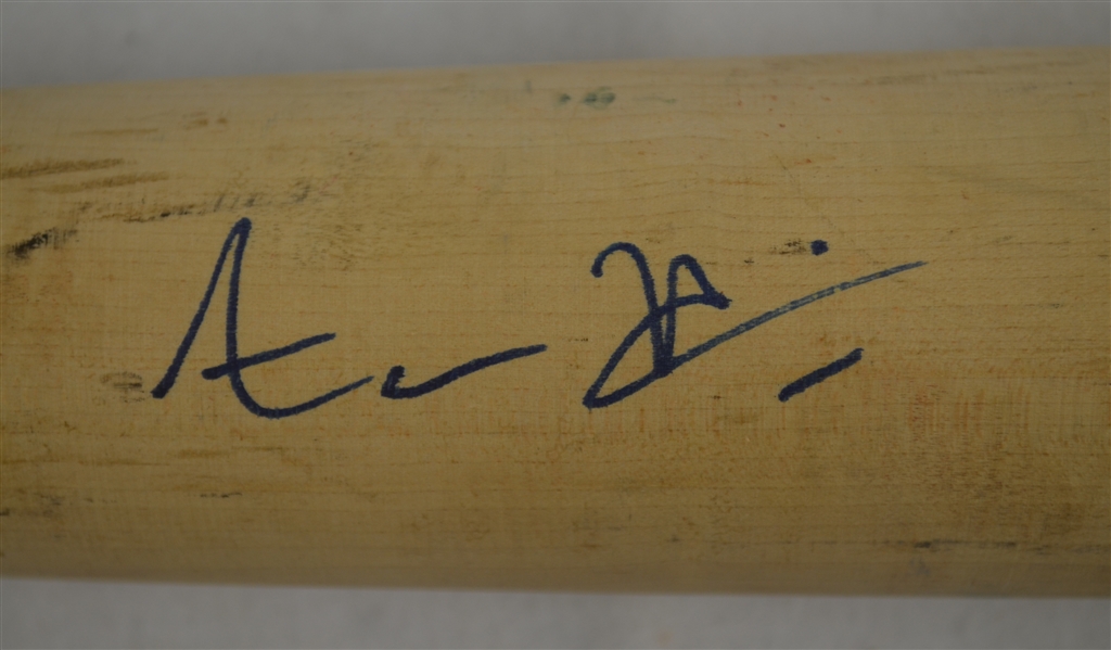 AARON HICKS GAME USED & SIGNED MODEL 243 PERSONAL MAX BAT
