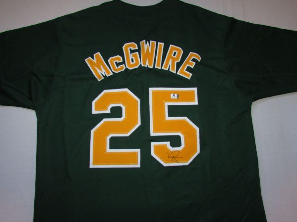 MARK MCGWIRE SIGNED OAKLAND A'S JERSEY