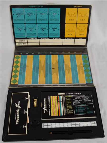 1966 PRO FOOTBALL BOARD GAME BY 3M COMPLETE