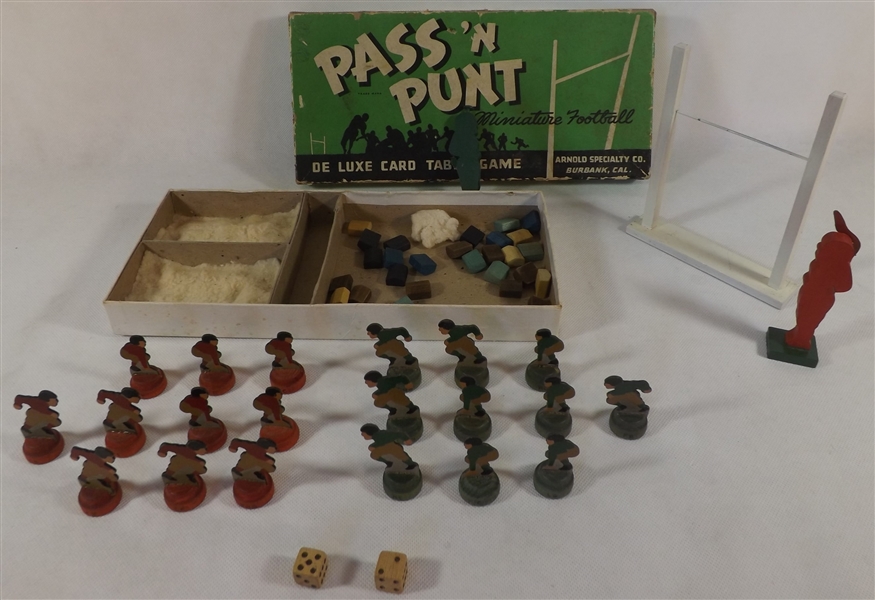 --1910 PASS' N PUNT MINIATURE FOOTBALL DE LUXE CARD TABLE GAME