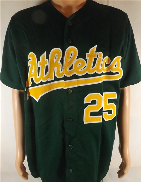 MARK MCGWIRE SIGNED OAKLAND A'S JERSEY COA